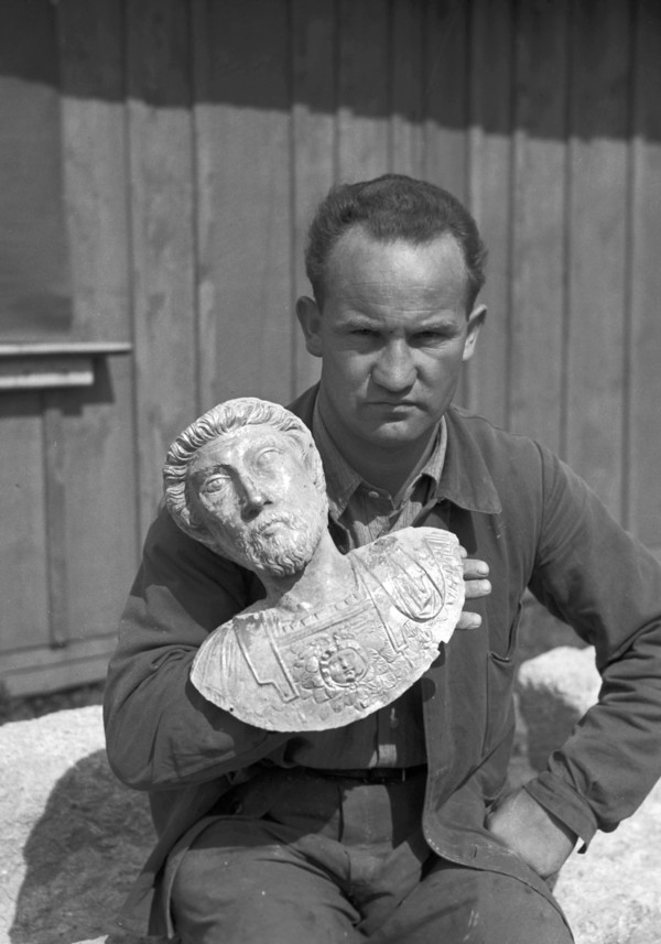 Avenches, Entdeckung der Goldbüste von Mark Aurel Avenches, Entdeckung der Goldbüste von Mark Aurel